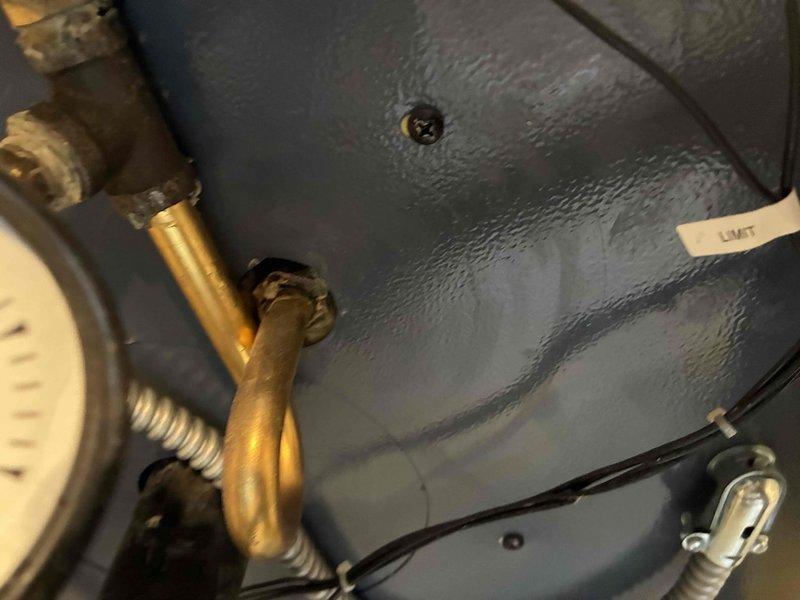 Conducted routine heating maintenance inspection on system. Performed diagnostic testing using Testo digital analyzer showing 28.2/65.1 readings within normal parameters. Inspected limit switch and associated components; all equipment functioning properly with no issues found.