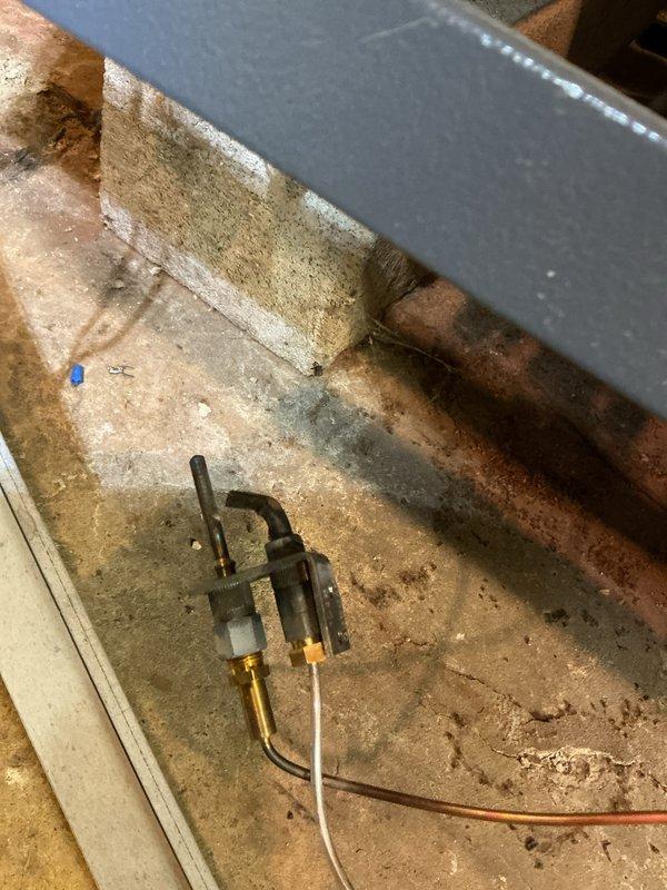 Performed scheduled contract maintenance on Weil-McLain boiler. Inspected valves, copper lines, and flue system. System found in standard working condition with all connections secure and properly functioning.