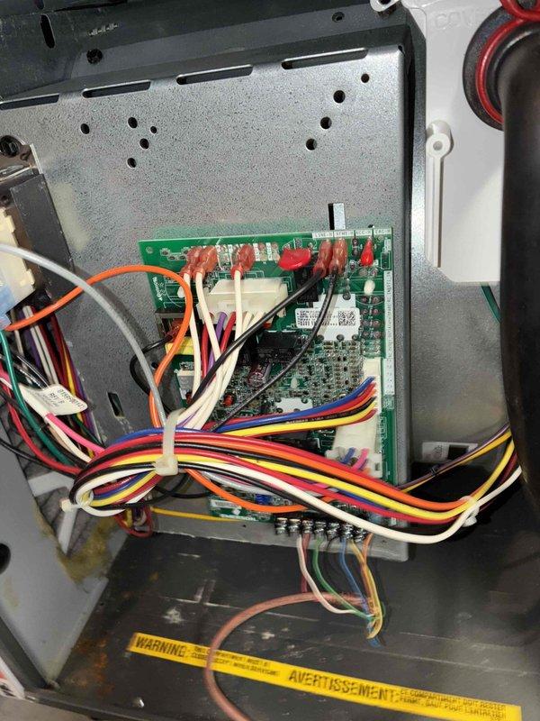 Conducted comprehensive winter HVAC tune-up service. Inspected control board circuitry and wire connections, confirming proper functionality of all electronic components. Examined junction box and conduit connections, verifying system integrity with no visible issues detected.