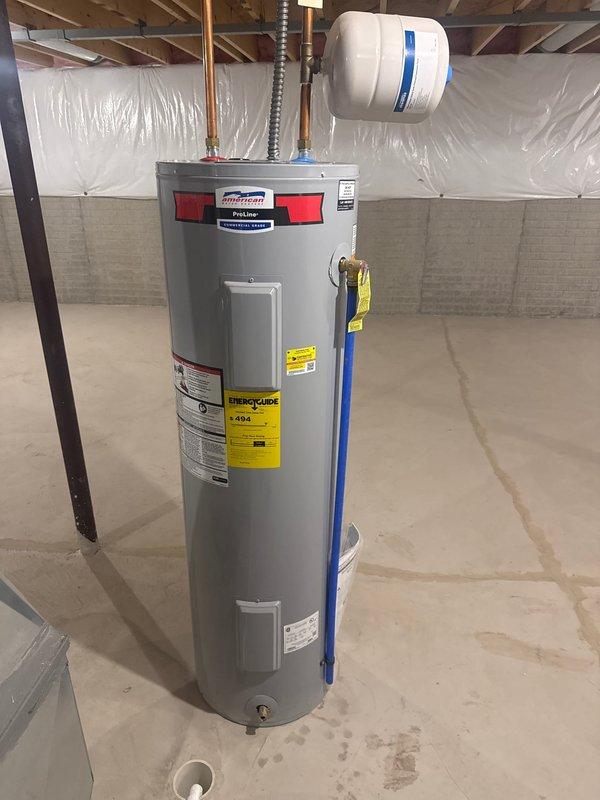 Performed scheduled maintenance on American ProLine tanked water heater, including complete flush and fill service. Inspected all components including expansion tank, pressure relief valve, and copper supply lines, confirming proper operation and no signs of leaks or deterioration. System left in optimal working condition with all connections secure.