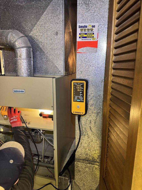 Responded to emergency no-heat call for Comfortmaker furnace system of unknown age. Diagnostic testing revealed system malfunction causing noise. Performed necessary repairs and verified proper operation with temperature readings using Fieldpiece analyzer, restoring heat function to the unit.