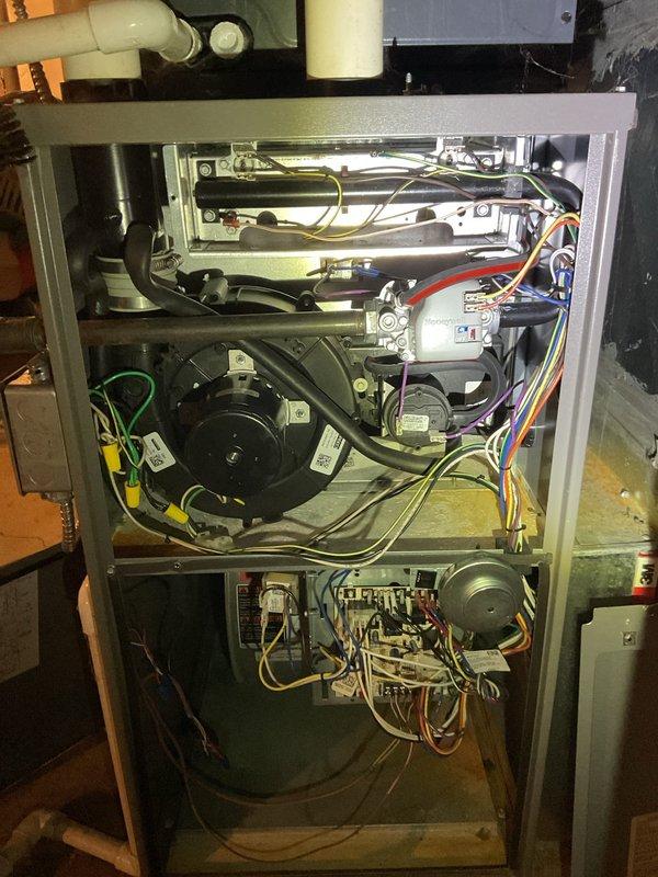 Responded to no-heat call for Lennox furnace displaying 7-flash error code. Upon inspection, accessed internal components and verified proper operation of the ignition sequence. Observed normal blue flame pattern at burners and confirmed Honeywell gas valve functioning correctly. System was restored to normal operation after diagnostic check.