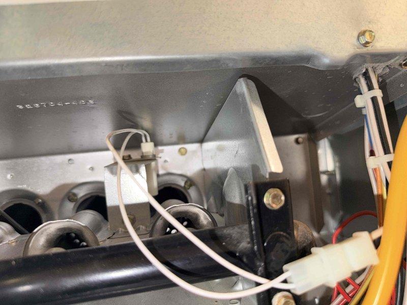 Performed comprehensive heating system tune-up, including inspection of blower assembly, electrical connections, and heat exchanger components. All internal mechanical components were found in normal working condition with no visible damage or abnormalities. System is operating within manufacturer specifications.