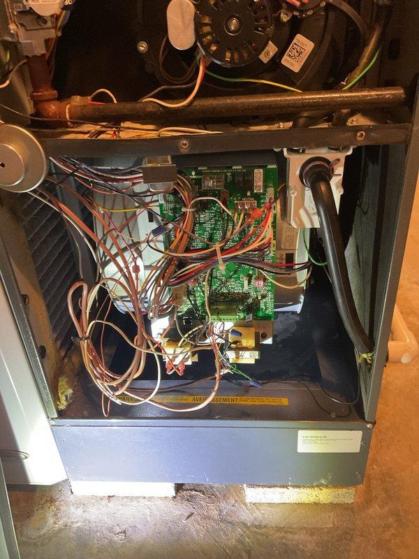 Performed scheduled preventive maintenance on furnace heating system. Inspected system components including circuit board, blower motor assembly, and wiring connections, all found to be in normal operating condition with no visible issues. Completed comprehensive heating maintenance service per SPP maintenance agreement requirements.