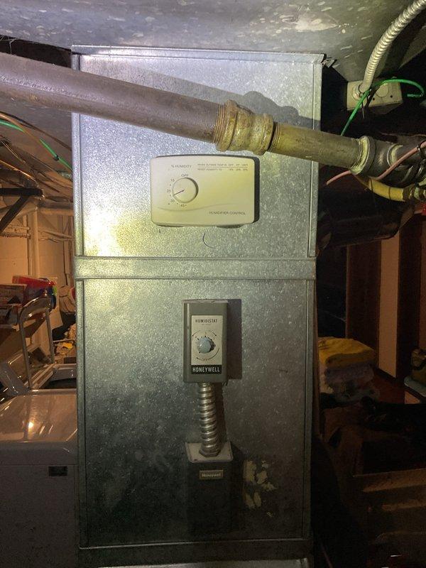 Performed first-year heating maintenance on a basement-installed furnace with PVC venting system. Inspected Honeywell controller and thermostat functionality, confirming proper operation. System appears to be in good working condition with no issues identified.