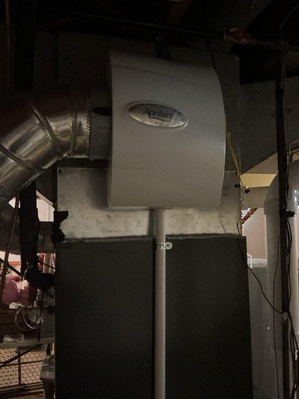 Responded to service call for communication issue between thermostat and newly installed furnace. Diagnosed and resolved connectivity problem with Honeywell Home ProSeries thermostat. Verified proper operation of the complete HVAC system including the Aprilaire whole-home humidifier.