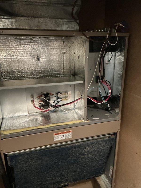 Performed scheduled maintenance on MagicPak heating system, including inspection of control circuitry connections and electrical components. Examined interior components after removing access panel, verified proper installation of filter, and inspected unit specifications against Energy Guide ratings to ensure optimal performance.