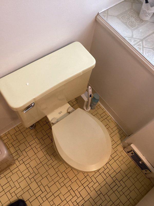Responded to ceiling leak caused by leaking pipes in residential bathroom. Upon inspection, identified source of water intrusion affecting ceiling below bathroom fixtures. Completed necessary repairs to stop active leak and prevent further water damage to structure.