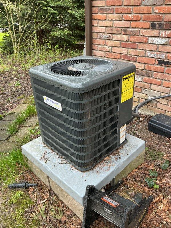 Completed scheduled preventive maintenance on residential split-system air conditioning unit. Performed comprehensive inspection of outdoor condenser unit including coil cleaning, electrical connection verification, and refrigerant level assessment. Inspected indoor blower motor assembly, verified proper operation of all electrical connections, and confirmed airflow performance. All components found operating within manufacturer specifications with no deficiencies noted.