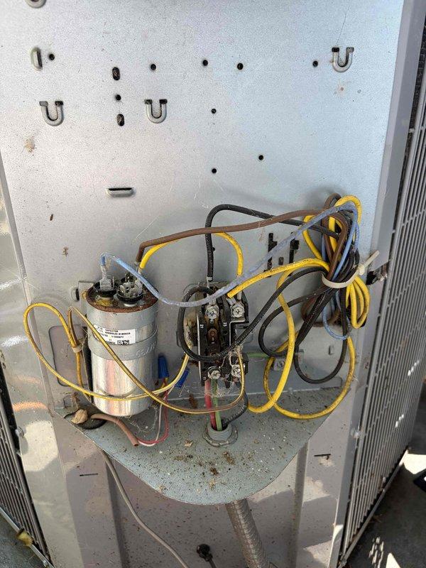Completed comprehensive air conditioning tune-up on residential cooling system. Performed standard maintenance procedures including inspection of electrical components, capacitor testing, contactor evaluation, and verification of proper system operation. All components found to be functioning within normal parameters, with system operating efficiently and no deficiencies noted at time of service.