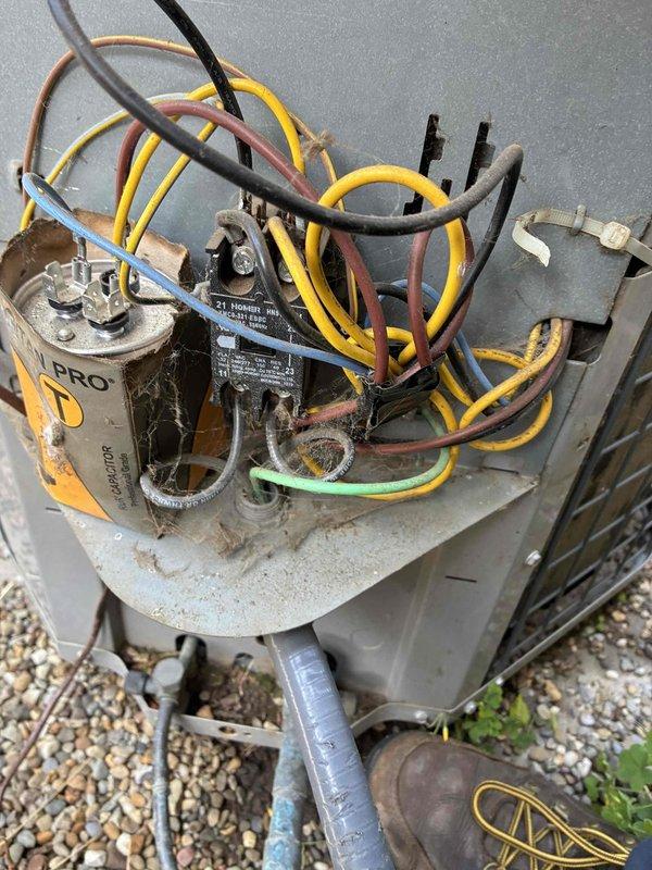 Completed routine HVAC cooling maintenance on residential split system. Inspected indoor furnace unit and outdoor condenser, verified all electrical connections at capacitor and contactor, checked refrigerant levels, cleaned condenser coils, and confirmed proper system operation with all components functioning within normal parameters.