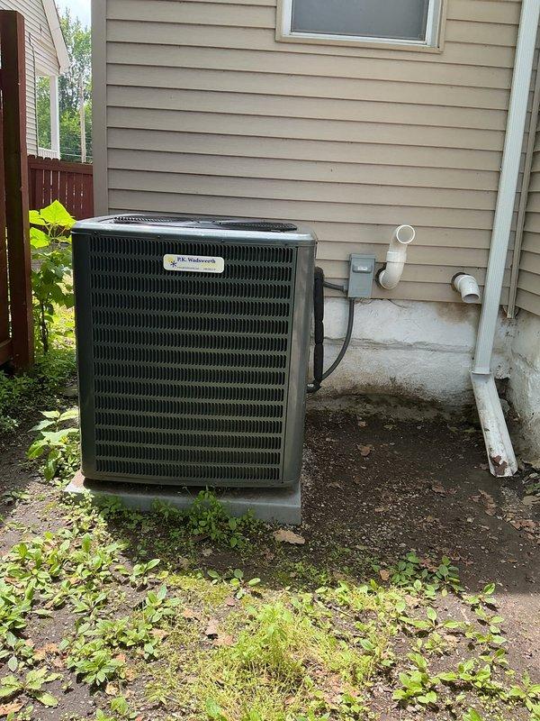 Performed comprehensive cooling system maintenance on residential air conditioning unit. Conducted thorough inspection of outdoor condenser unit, including examination of electrical components, wiring connections, and heat exchanger coil. Verified all electrical connections were secure and properly terminated. Inspected condenser coil fins for damage and assessed overall unit operation to ensure system readiness for cooling season.