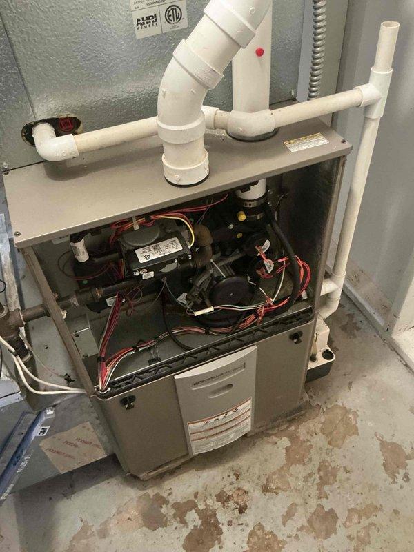 Performed diagnostic evaluation on residential HVAC system experiencing no cooling condition. Conducted comprehensive assessment of air handler and associated components including blower motor, electrical connections, capacitor, and control modules. Documented internal system condition and provided equipment replacement options to address cooling failure.