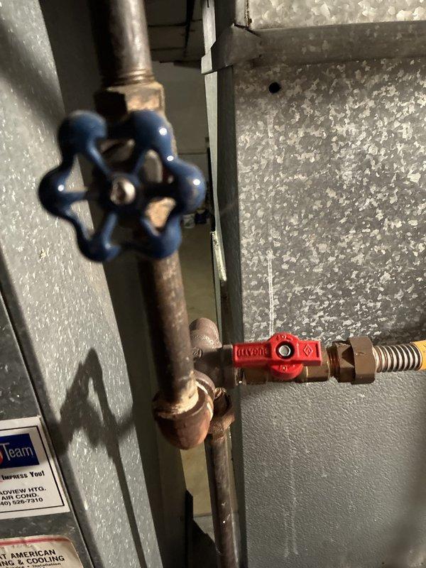 Completed HVAC estimate for replacement of 1997 air conditioning system utilizing R22 refrigerant. Assessed outdoor condenser unit, electrical disconnect, and indoor plumbing connections including copper piping with isolation valves. Documented existing equipment condition and accessibility for future replacement installation.