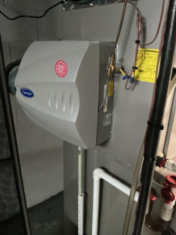 Completed scheduled preventive maintenance on Carrier cooling system. Performed comprehensive inspection of indoor air handler unit, including electrical components and capacitor functionality. Verified refrigerant line connections, insulation integrity, and all electrical terminations at dual-run capacitor (45/7.5μF, 440VAC). All system components operating within manufacturer specifications with no deficiencies noted.