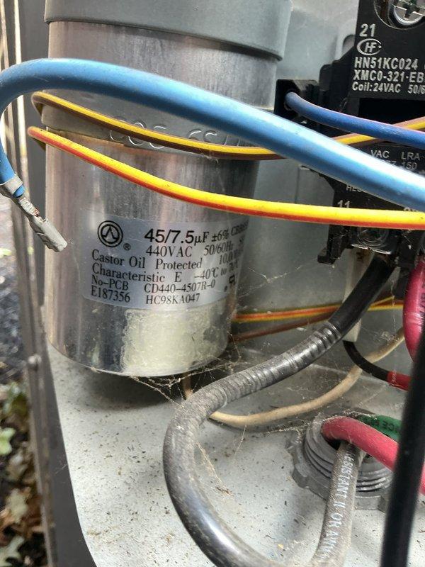 Completed scheduled preventive maintenance on Carrier cooling system. Performed comprehensive inspection of indoor air handler unit, including electrical components and capacitor functionality. Verified refrigerant line connections, insulation integrity, and all electrical terminations at dual-run capacitor (45/7.5μF, 440VAC). All system components operating within manufacturer specifications with no deficiencies noted.