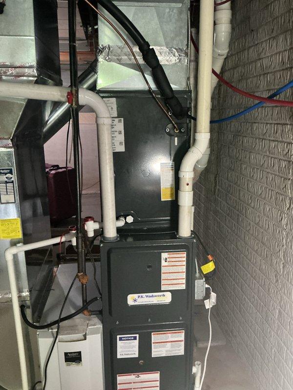 Responded to callback for unresolved air conditioning issue. Upon arrival, performed comprehensive system inspection of residential HVAC installation including furnace unit, refrigerant lines, and associated components. Verified proper operation of equipment, checked refrigerant line connections, and ensured all safety labels and manufacturer specifications were intact. System evaluated and corrective measures taken to address previously reported concerns.