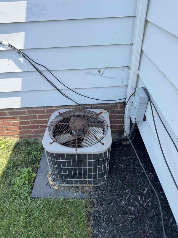 Responded to air conditioning water leak complaint. Inspected outdoor condenser unit and indoor evaporator system. Found condensate drain issue requiring attention. Performed diagnostic checks on drain pan and condensate removal system using appropriate tools and gauges. Addressed drainage concern to resolve water leak condition and restore proper system operation.