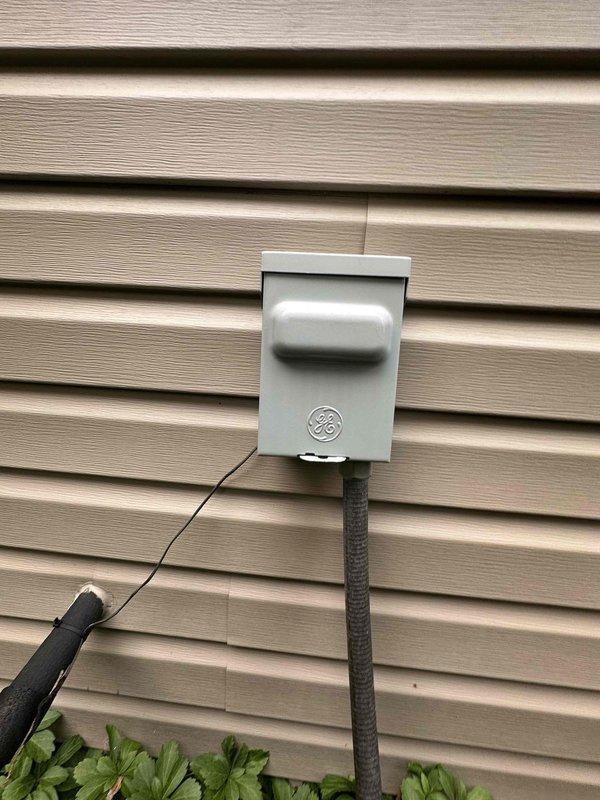 Completed scheduled preventive maintenance on residential cooling system. Inspected electrical components including contactor assembly, verified proper operation of all connections and terminals, and confirmed outdoor disconnect box was secure and functioning properly. All components found to be operating within normal parameters.