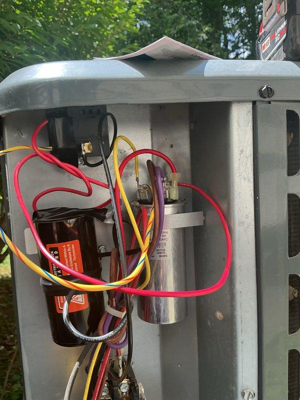Completed routine HVAC cooling maintenance on residential air conditioning system. Performed comprehensive inspection of outdoor condenser unit, including electrical components, capacitor, contactor, and wiring connections. All components found to be in proper working condition with system operating within normal parameters.