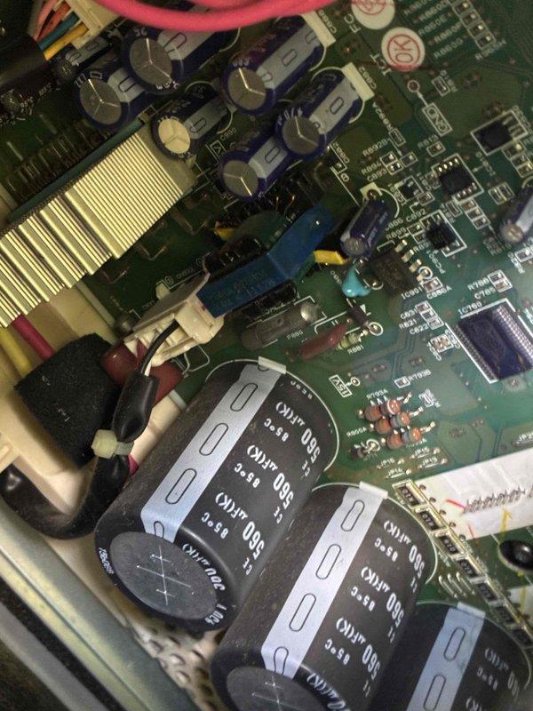 Completed scheduled cooling system maintenance visit. Performed comprehensive inspection of air conditioning unit, including visual examination of control board components and capacitors rated at 450V. Verified system operation and took diagnostic measurements to ensure proper performance and efficiency of the cooling equipment.