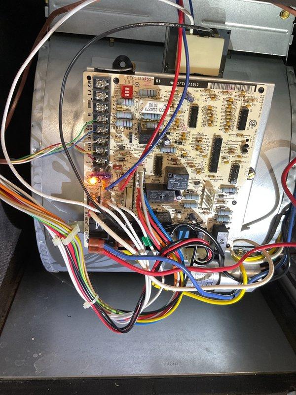 Completed preventive maintenance service on residential split-system air conditioning unit. Performed comprehensive inspection of outdoor condenser unit and indoor air handler control systems, verifying proper operation of all electrical components, circuit boards, and relay systems. All equipment found to be in good working condition with no deficiencies noted.