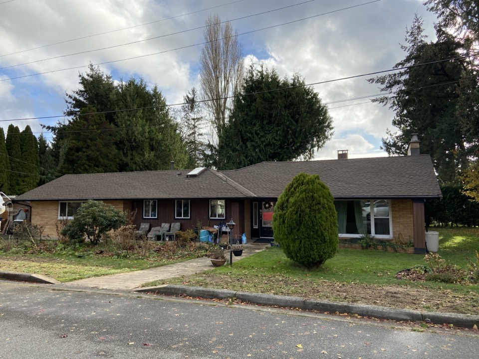 Richmond, BC - Roofing in Richmond, BC by Crown Roofing Ltd. GAF Silver Pledge Lifetime Warranty system. Timberline HD shingles in Barkwood. Columbia Skylights. Custom chimney flashings. Call Crown Roofing Ltd for your roofing project. We work 12 months of the year! Don’t suffer through the holidays with a leaky roof. Tried and True since 1902! Richmond, BC - Roofing in Richmond, BC by Crown Roofing Ltd. GAF Silver Pledge Lifetime Warranty system. Timberline HD shingles in Barkwood. Columbia Skylights. Custom chimney flashings. Call Crown Roofing Ltd for your roofing project. We work 12 months of the year! Don’t suffer through the holidays with a leaky roof. Tried and True since 1902!