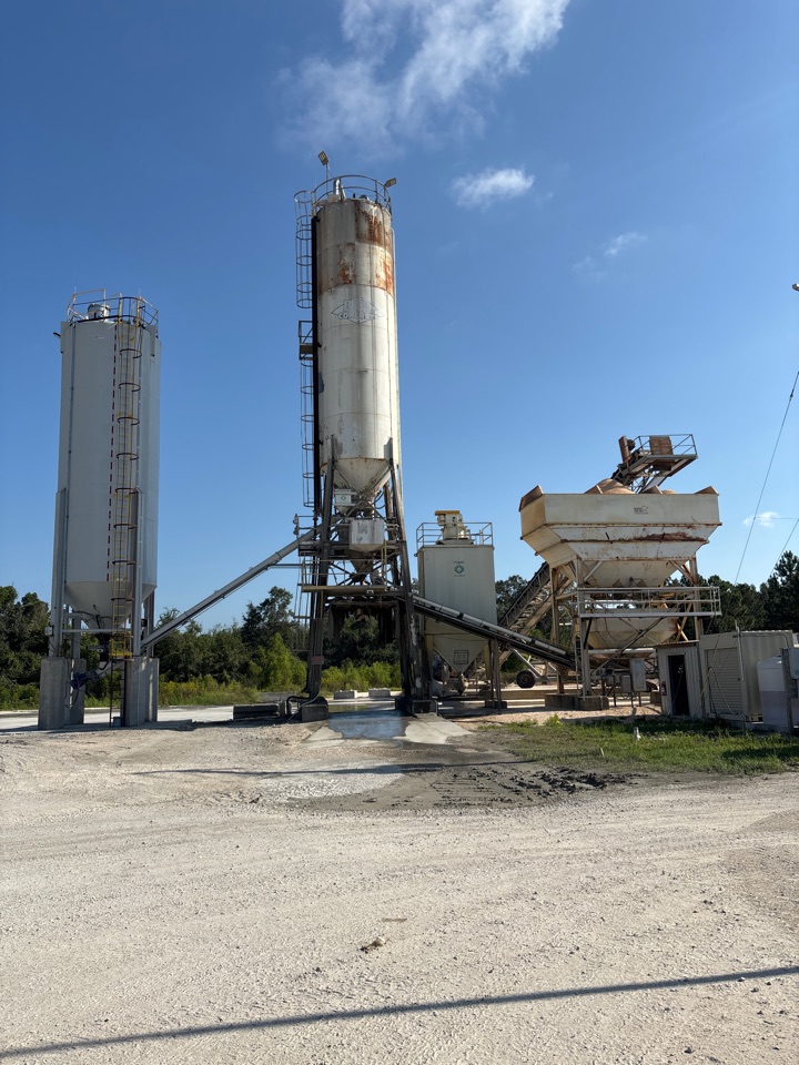 Foley, AL - At our Foley plant to drop off a radio to be installed in the loader for safety reasons. Foley, AL - At our Foley plant to drop off a radio to be installed in the loader for safety reasons.