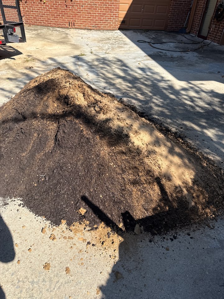 Soil conditioner and topsoil mix 