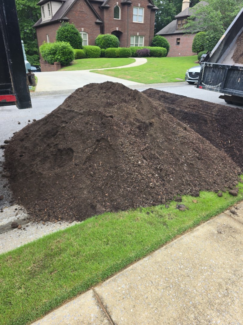 Screened Top Soil/Conditioner Delivery