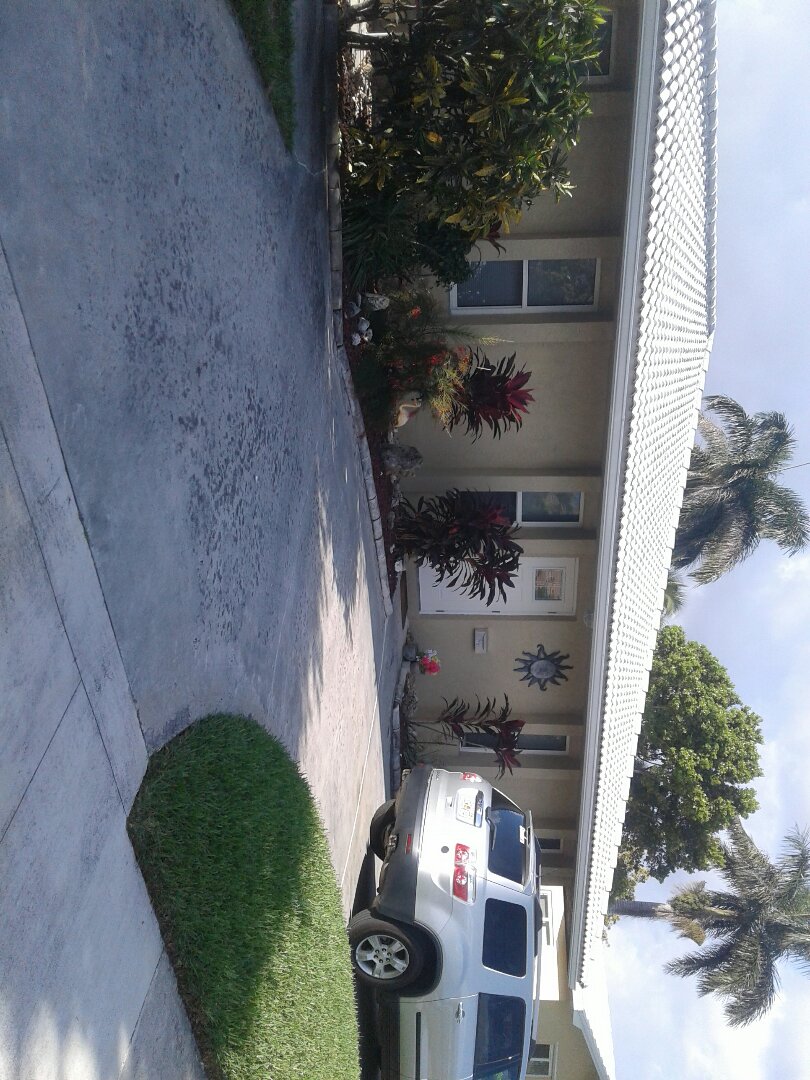 Dania Beach, FL - Fascia wood repair in the city of Dania Florida this repair is being done by Earl W Johnston roofing company Dania Beach, FL - Fascia wood repair in the city of Dania Florida this repair is being done by Earl W Johnston roofing company