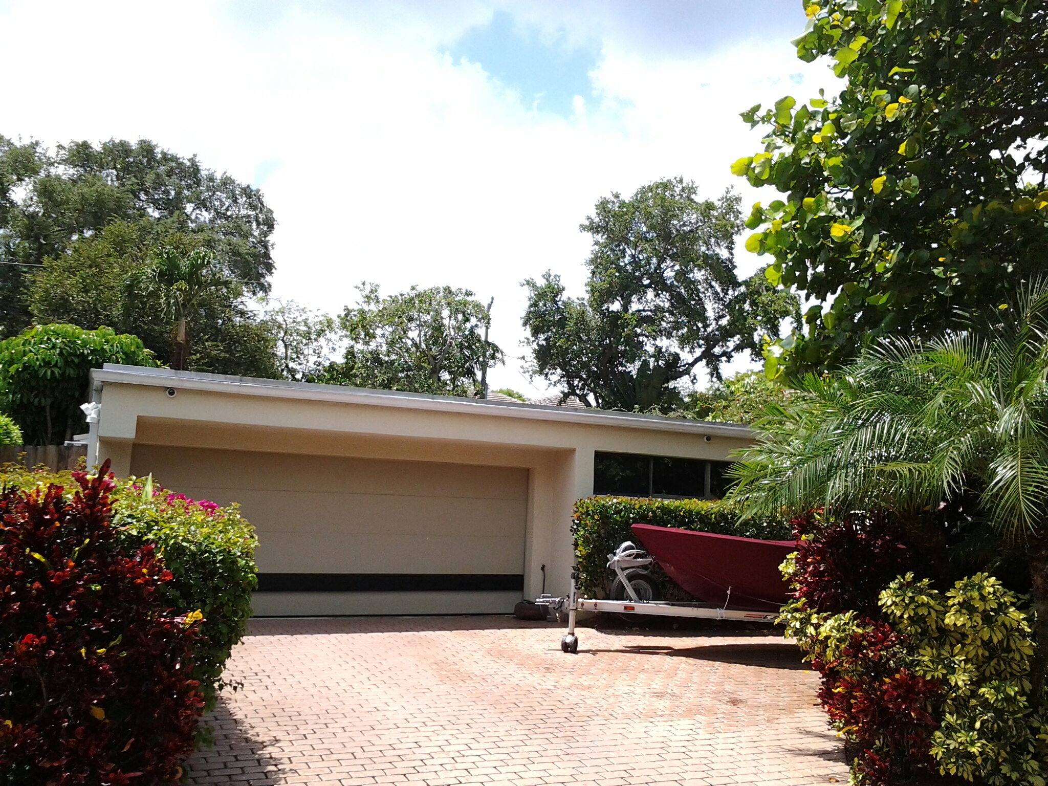 Pompano Beach, FL - Roof acids roof Pompano Beach, FL - Roof acids roof