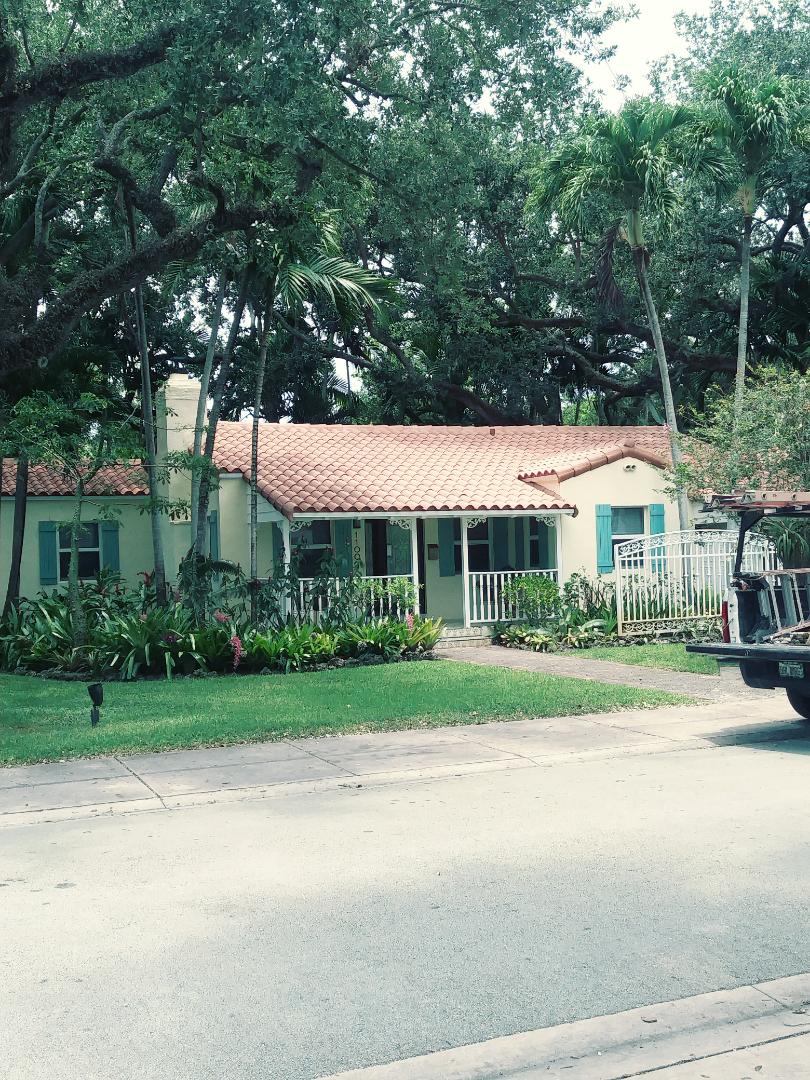 Coral Gables, FL - Finished santa fe Spanish s clay roof tile by earl w Johnston roofing llc Coral Gables, FL - Finished santa fe Spanish s clay roof tile by earl w Johnston roofing llc