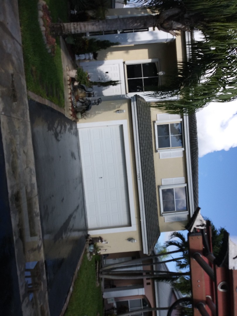 Coconut Creek, FL - Clean edges and Roofacide roof service guys Darron and Gary Coconut Creek, FL - Clean edges and Roofacide roof service guys Darron and Gary