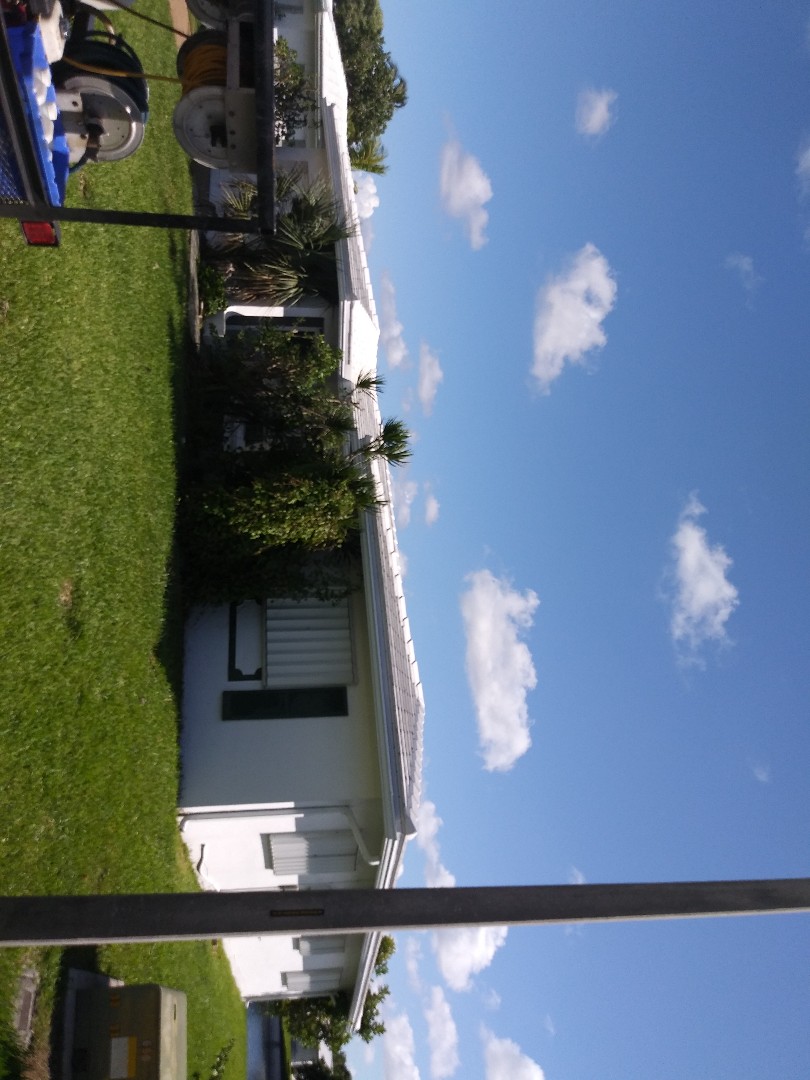 Tamarac, FL - Pressure clean roof service guys Darron and Gary Tamarac, FL - Pressure clean roof service guys Darron and Gary