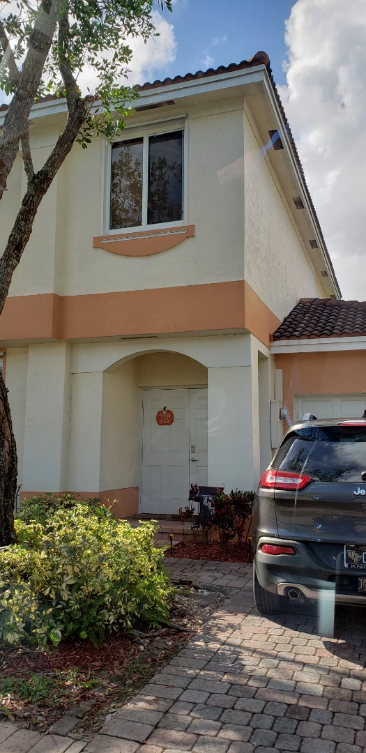 Tile roof leak repair estimate in Davie FL by Mike Wilde of Earl Johnston Roofing Tile roof leak repair estimate in Davie FL by Mike Wilde of Earl Johnston Roofing
