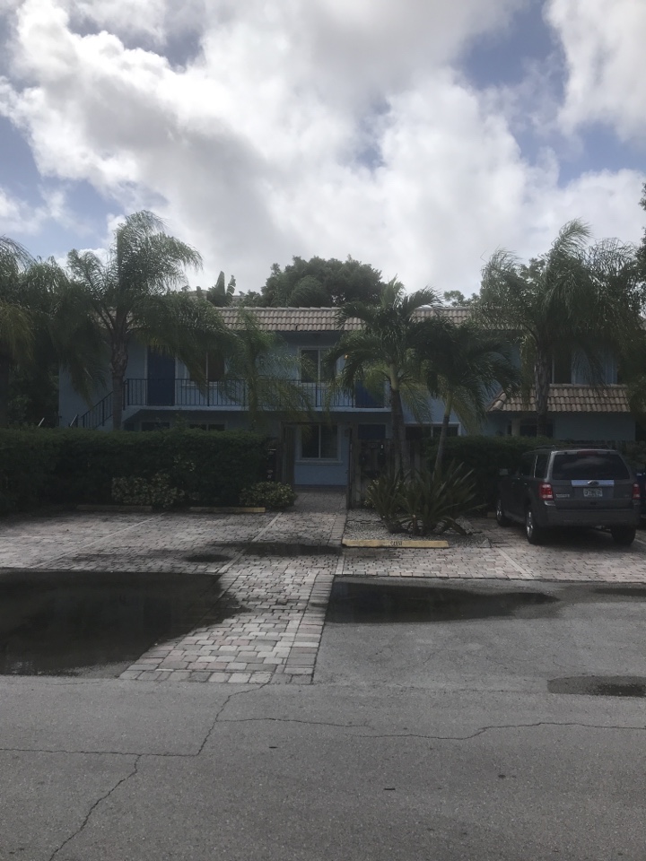 Wilton Manors, FL - Estimate for roof covering for reflectivity in Wilton manors Wilton Manors, FL - Estimate for roof covering for reflectivity in Wilton manors
