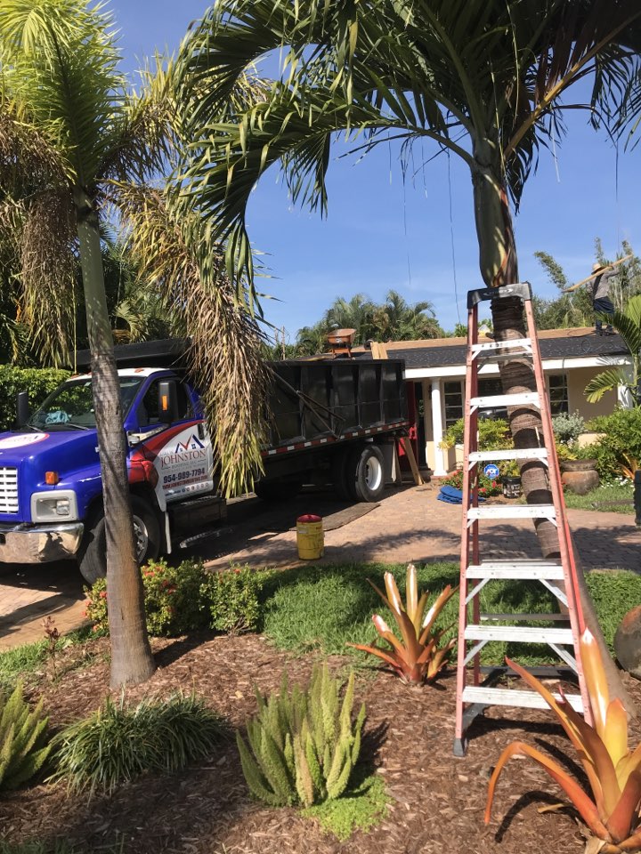 Oakland Park, FL - Roof replacement in Oakland Park removing shingles and install and GAF timberline HD shingles with the golden pledge warranty Oakland Park, FL - Roof replacement in Oakland Park removing shingles and install and GAF timberline HD shingles with the golden pledge warranty