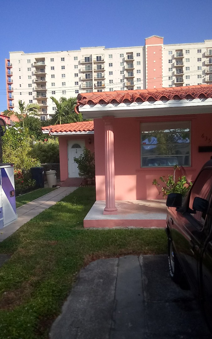West Miami, FL - Repair tile by Israel & Alexis from Earl jhonstonroofing West Miami, FL - Repair tile by Israel & Alexis from Earl jhonstonroofing