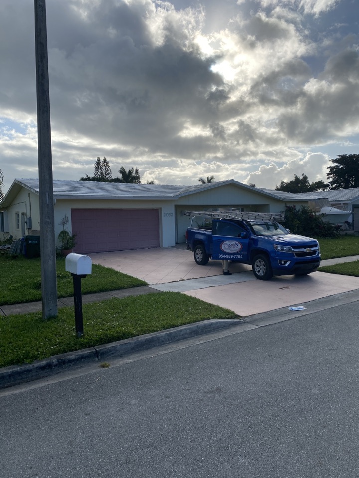 Margate, FL - Roof estimate remove tiles install tiles in Coconut Creek Margate, FL - Roof estimate remove tiles install tiles in Coconut Creek