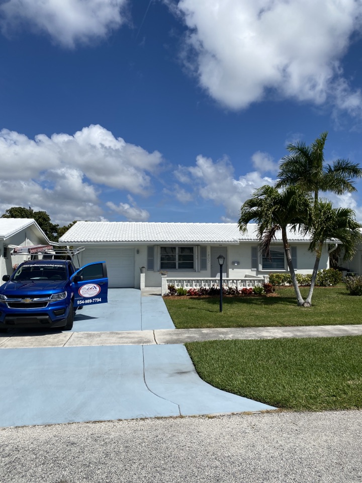 Boynton Beach, FL - Estimate for a roof tile replacement in Boynton Beach Boynton Beach, FL - Estimate for a roof tile replacement in Boynton Beach