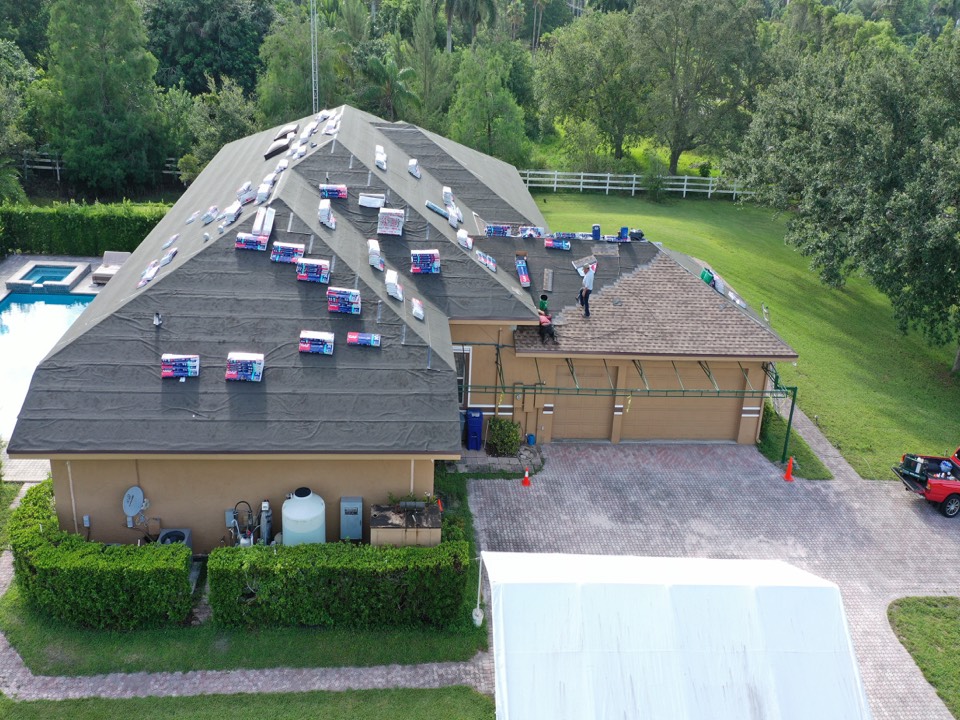 Southwest Ranches, FL - Gaf Timberline HDZ shingle roof is being installed in Southwest Ranches, FL Southwest Ranches, FL - Gaf Timberline HDZ shingle roof is being installed in Southwest Ranches, FL