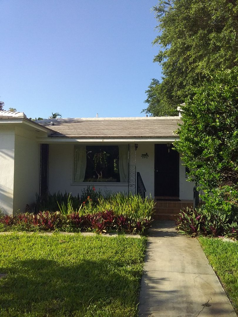 Miami Shores, FL - Repair tile roof by Oliver Alexis israel and Francisco from Earl W Johnston Roofing Miami Shores, FL - Repair tile roof by Oliver Alexis israel and Francisco from Earl W Johnston Roofing