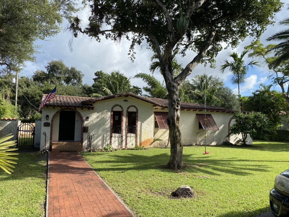Biscayne Park, FL - Concrete Tile and Flat ReRoof Free Estimate / Earl W Johnston Roofing / 954-989-7794 / Eric Suarez Biscayne Park, FL - Concrete Tile and Flat ReRoof Free Estimate / Earl W Johnston Roofing / 954-989-7794 / Eric Suarez