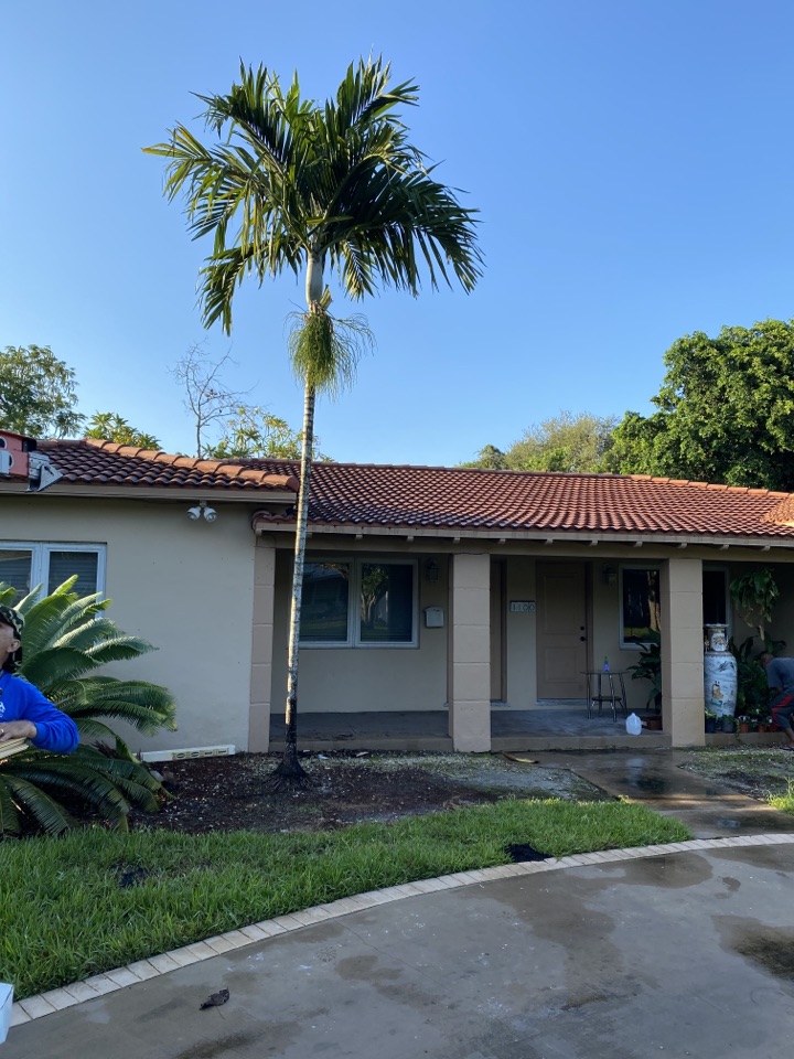 Biscayne Park, FL - Tile roof repair in Miami Biscayne Park, FL - Tile roof repair in Miami