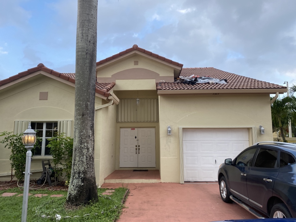 Miami Gardens, FL - Eagle Malibu Concrete Tile ReRoof Estimate / Earl W Johnston Roofing / (954)-989-7794 / Eric Suarez / Se Habla Espanol Miami Gardens, FL - Eagle Malibu Concrete Tile ReRoof Estimate / Earl W Johnston Roofing / (954)-989-7794 / Eric Suarez / Se Habla Espanol