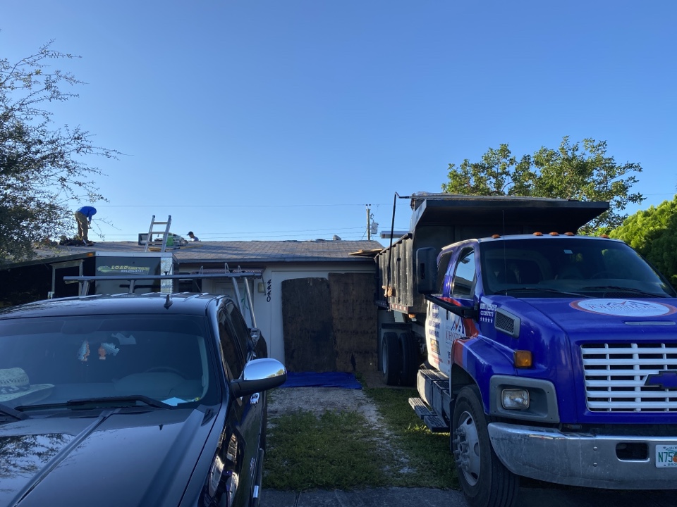 Shingle re-roof being done in Fort Lauderdale Shingle re-roof being done in Fort Lauderdale