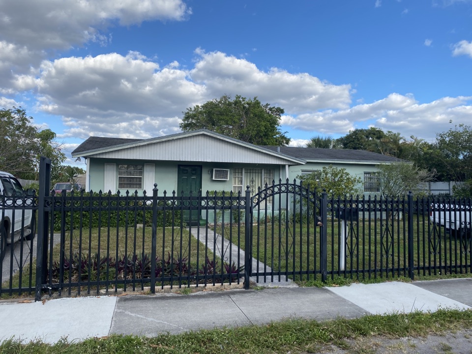 Miami Gardens, FL - Timberline HDZ Shingle & Flat ReRoof Estimate / Earl W Johnston Roofing / (954)-989-7794 / Eric Suarez / Se Habla Espanol Miami Gardens, FL - Timberline HDZ Shingle & Flat ReRoof Estimate / Earl W Johnston Roofing / (954)-989-7794 / Eric Suarez / Se Habla Espanol