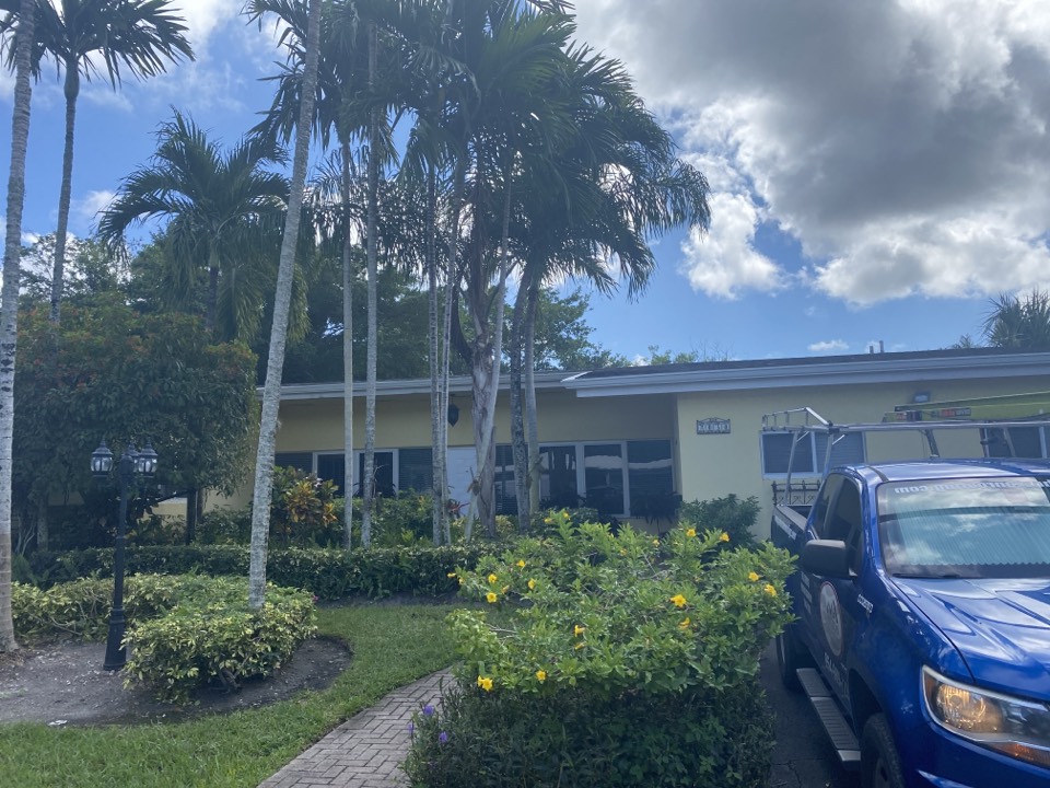 Shingle Roof Repair Estimate / Earl W Johnston Roofing / (954)-989-7794 / Eric Suarez / Se Habla Espanol Shingle Roof Repair Estimate / Earl W Johnston Roofing / (954)-989-7794 / Eric Suarez / Se Habla Espanol