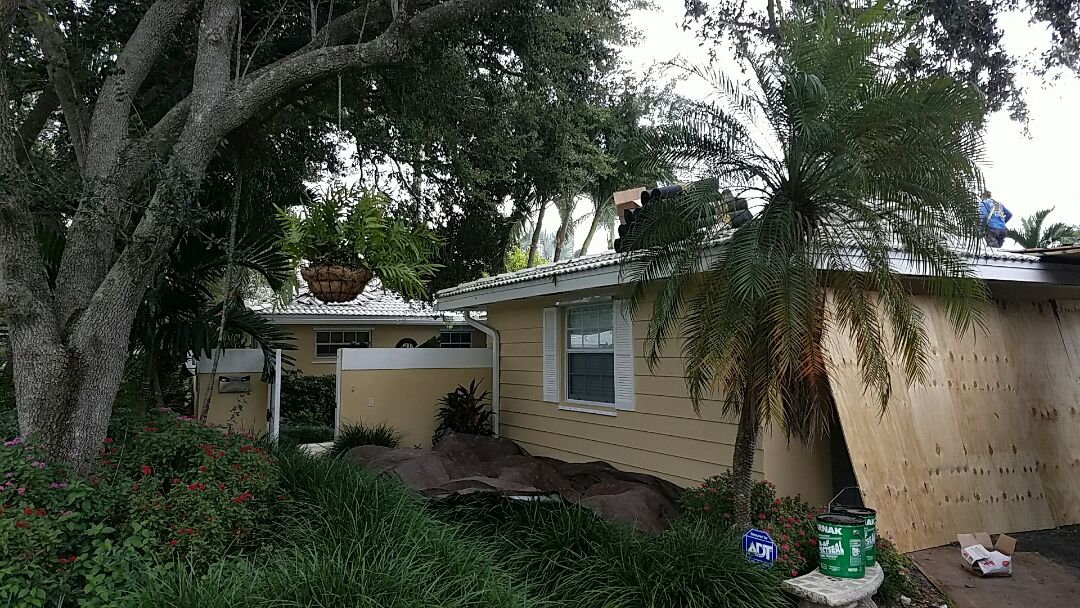 Palmetto Bay, FL - 32 sq tile tear off Palmetto Bay, FL - 32 sq tile tear off